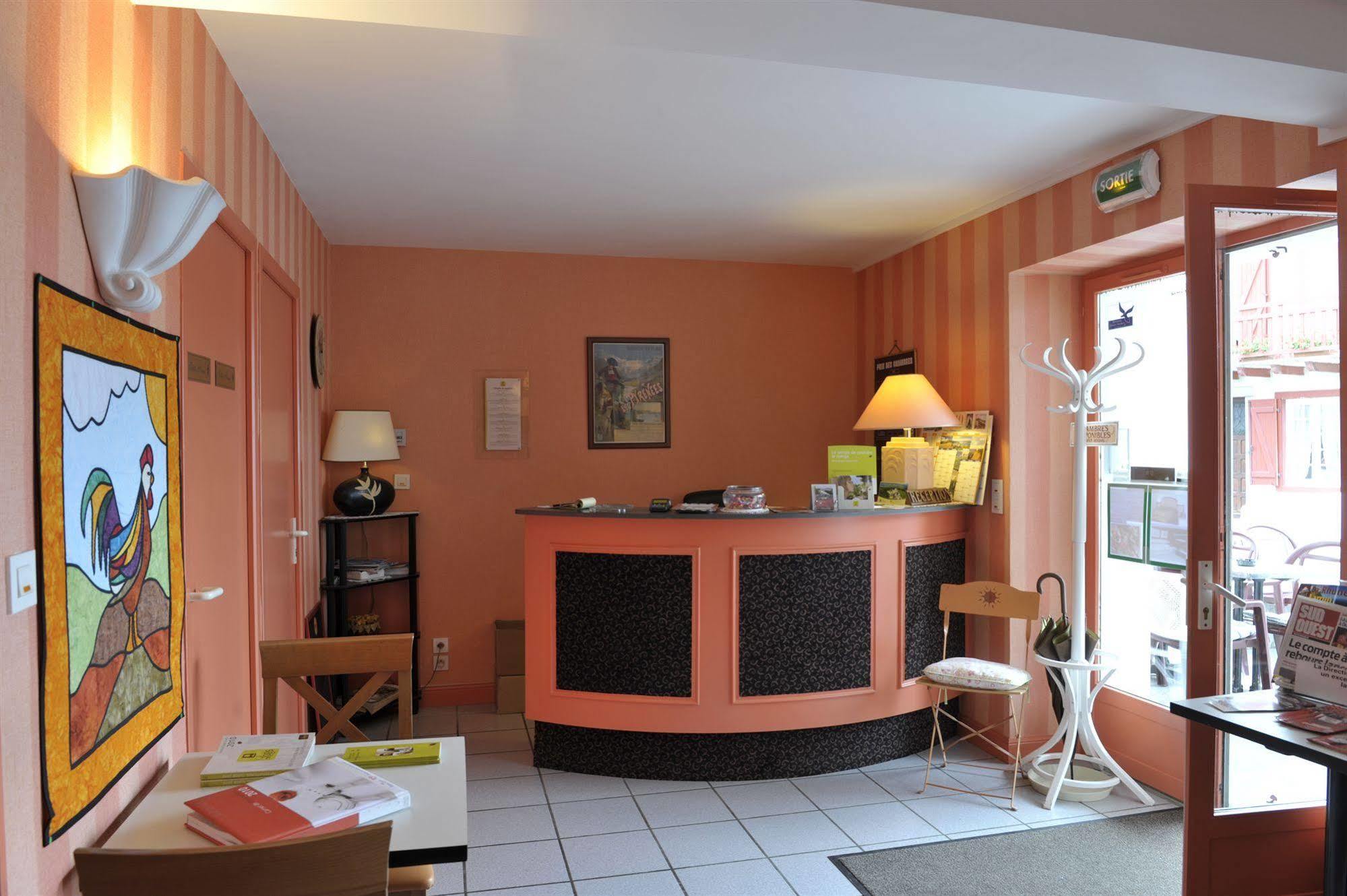 Hôtel Ursula Cambo-les-Bains Exterior foto